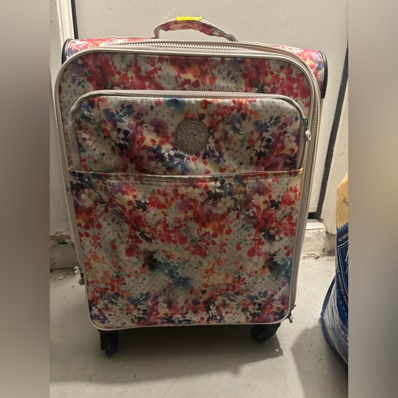 Kipling Other - Kipling Parkers 961  Garden Party 14x22x9 Cabin Spinner Wheel Luggage